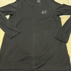 Women’s hi-lo tunic with Rodan+Fields logo